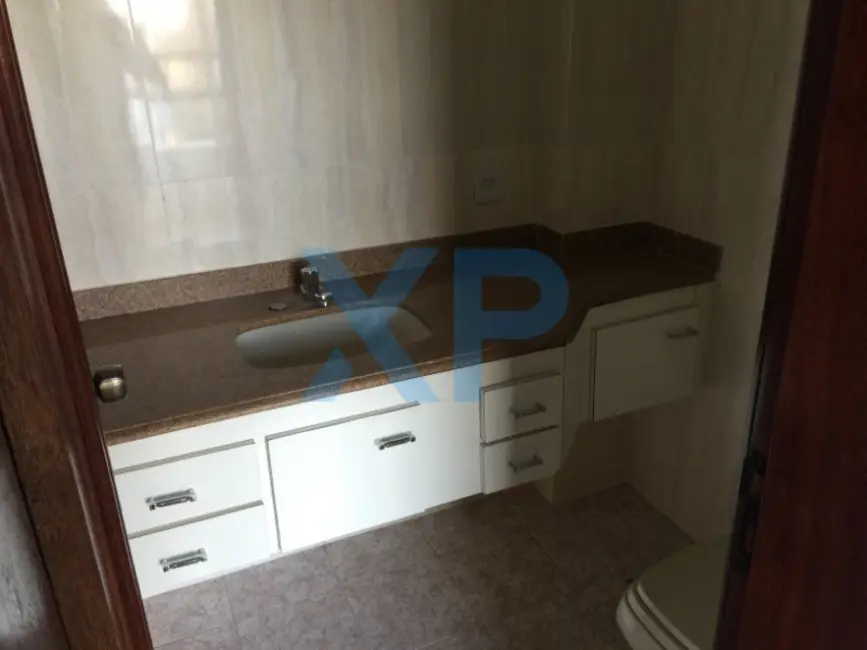 Apartamento com 4 quartos à venda, 240m2 em Centro, Divinopolis - MG - imagem 3 Foto 3 de Apartamento com 4 quartos à venda, 240m2 em Centro, Divinopolis - MG