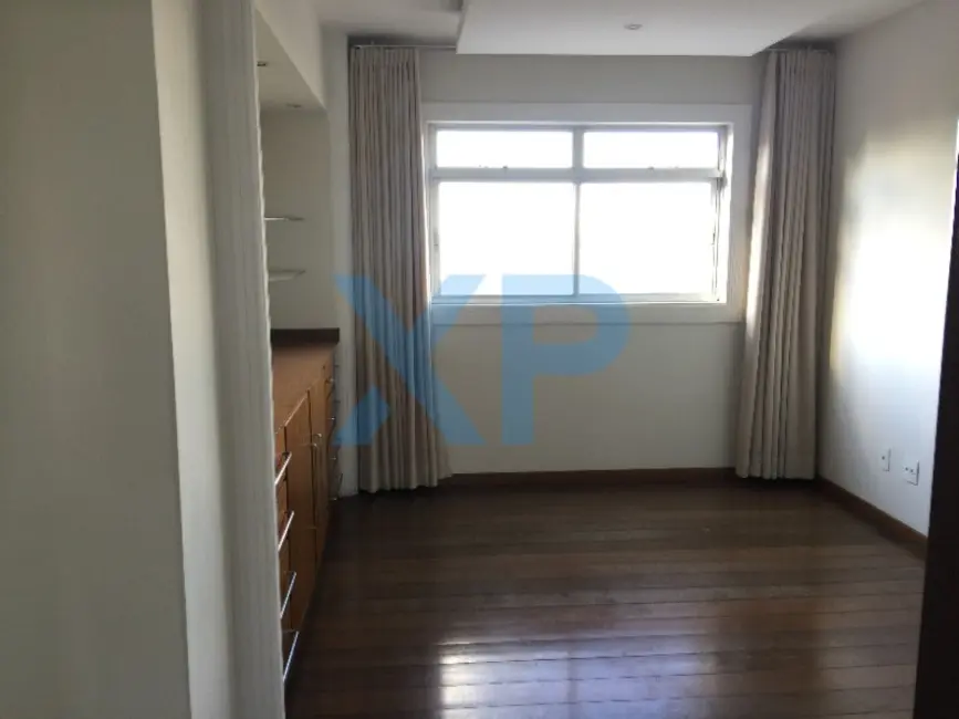 Apartamento com 4 quartos à venda, 240m2 em Centro, Divinopolis - MG - imagem 4 Foto 4 de Apartamento com 4 quartos à venda, 240m2 em Centro, Divinopolis - MG