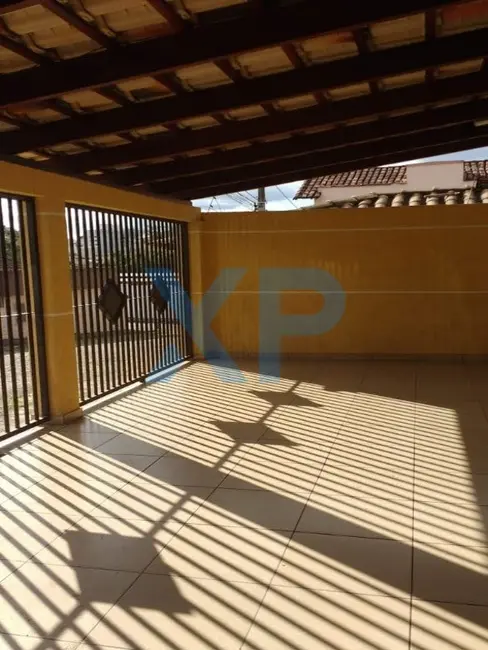 Foto 2 de Casa com 3 quartos à venda, 320m2 em Itaí, Divinopolis - MG