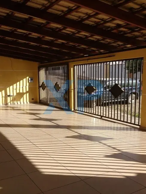 Foto 1 de Casa com 3 quartos à venda, 320m2 em Itaí, Divinopolis - MG