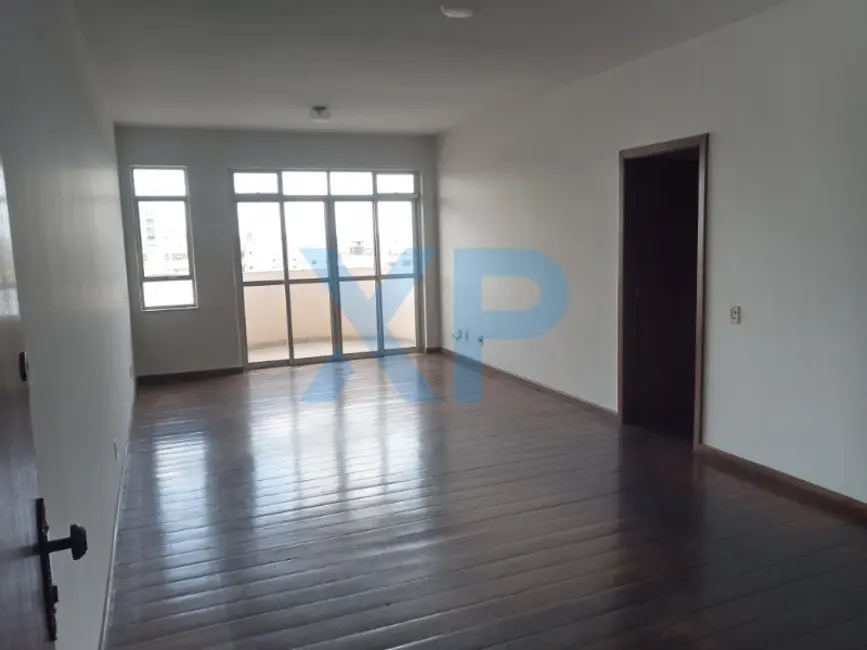 Foto 1 de Apartamento com 3 quartos à venda, 120m2 em Centro, Divinopolis - MG