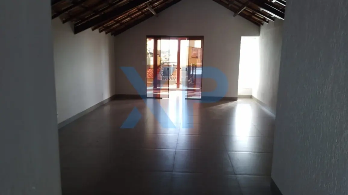 Foto 6 de Casa com 3 quartos à venda, 220m2 em Santa Luzia, Divinopolis - MG