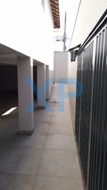 Foto 3 de Casa com 3 quartos à venda, 220m2 em Santa Luzia, Divinopolis - MG