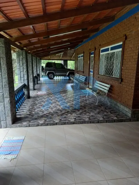 Sítio / Rancho com 4 quartos à venda, 450m2 em Área Rural de Divinópolis, Divinopolis - MG - imagem 9 Foto 9 de Sítio / Rancho com 4 quartos à venda, 450m2 em Área Rural de Divinópolis, Divinopolis - MG