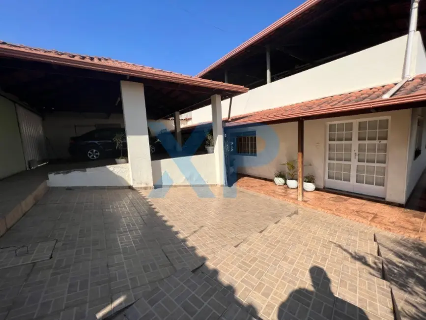 Casa com 3 quartos à venda, 341m2 em Vila Romana, Divinopolis - MG - imagem 4 Foto 4 de Casa com 3 quartos à venda, 341m2 em Vila Romana, Divinopolis - MG