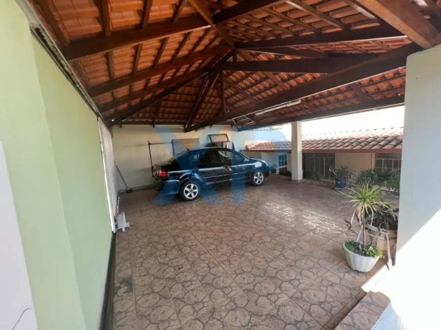 Foto 2 de Casa com 3 quartos à venda, 341m2 em Vila Romana, Divinopolis - MG