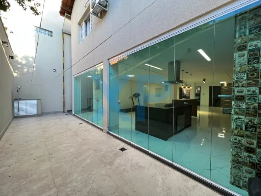 Casa com 4 quartos à venda, 380m2 em Sidil, Divinopolis - MG - imagem 8 Foto 8 de Casa com 4 quartos à venda, 380m2 em Sidil, Divinopolis - MG