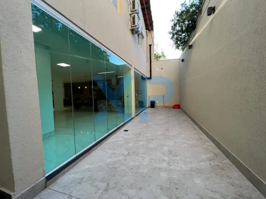 Casa com 4 quartos à venda, 380m2 em Sidil, Divinopolis - MG - imagem 7 Foto 7 de Casa com 4 quartos à venda, 380m2 em Sidil, Divinopolis - MG