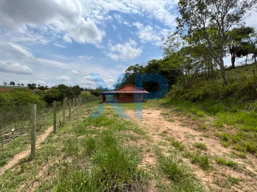 Fazenda / Haras com 2 quartos à venda, 130m2 em Divinopolis - MG - imagem 9 Foto 9 de Fazenda / Haras com 2 quartos à venda, 130m2 em Divinopolis - MG