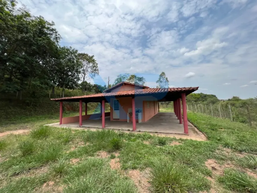 Fazenda / Haras com 2 quartos à venda, 130m2 em Divinopolis - MG - imagem 3 Foto 3 de Fazenda / Haras com 2 quartos à venda, 130m2 em Divinopolis - MG