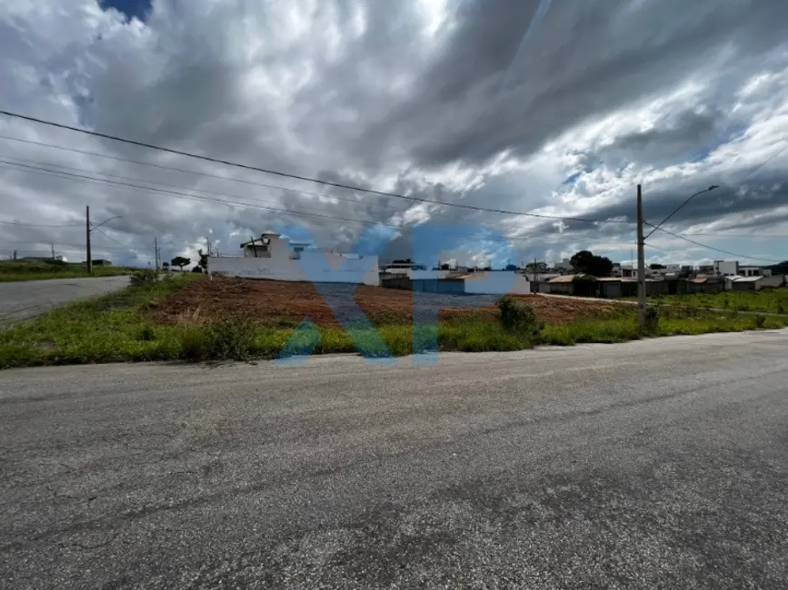 Foto 2 de Terreno / Lote à venda, 294m2 em Orion, Divinopolis - MG