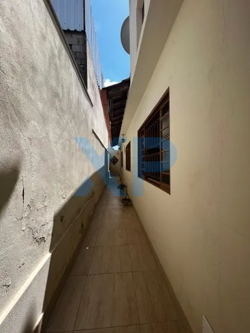 Casa com 3 quartos à venda, 240m2 em Nações, Divinopolis - MG - imagem 6 Foto 6 de Casa com 3 quartos à venda, 240m2 em Nações, Divinopolis - MG