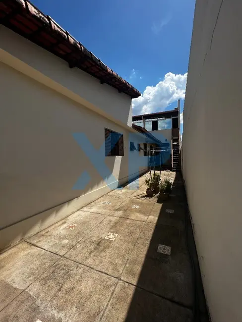 Casa com 3 quartos à venda, 240m2 em Nações, Divinopolis - MG - imagem 8 Foto 8 de Casa com 3 quartos à venda, 240m2 em Nações, Divinopolis - MG