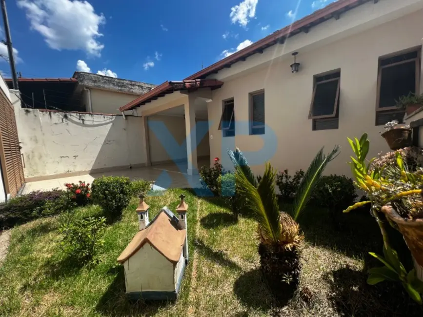 Casa com 3 quartos à venda, 240m2 em Nações, Divinopolis - MG - imagem 3 Foto 3 de Casa com 3 quartos à venda, 240m2 em Nações, Divinopolis - MG