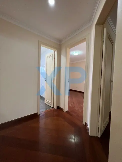 Apartamento com 3 quartos à venda, 140m2 em Centro, Divinopolis - MG - imagem 7 Foto 7 de Apartamento com 3 quartos à venda, 140m2 em Centro, Divinopolis - MG