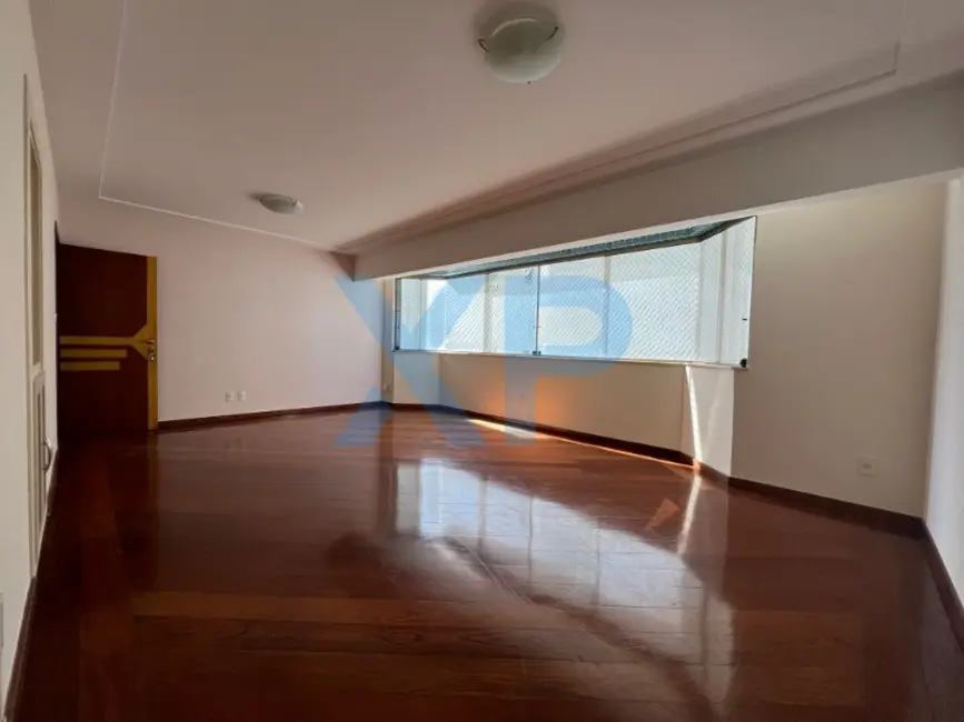 Foto 1 de Apartamento com 3 quartos à venda, 140m2 em Centro, Divinopolis - MG