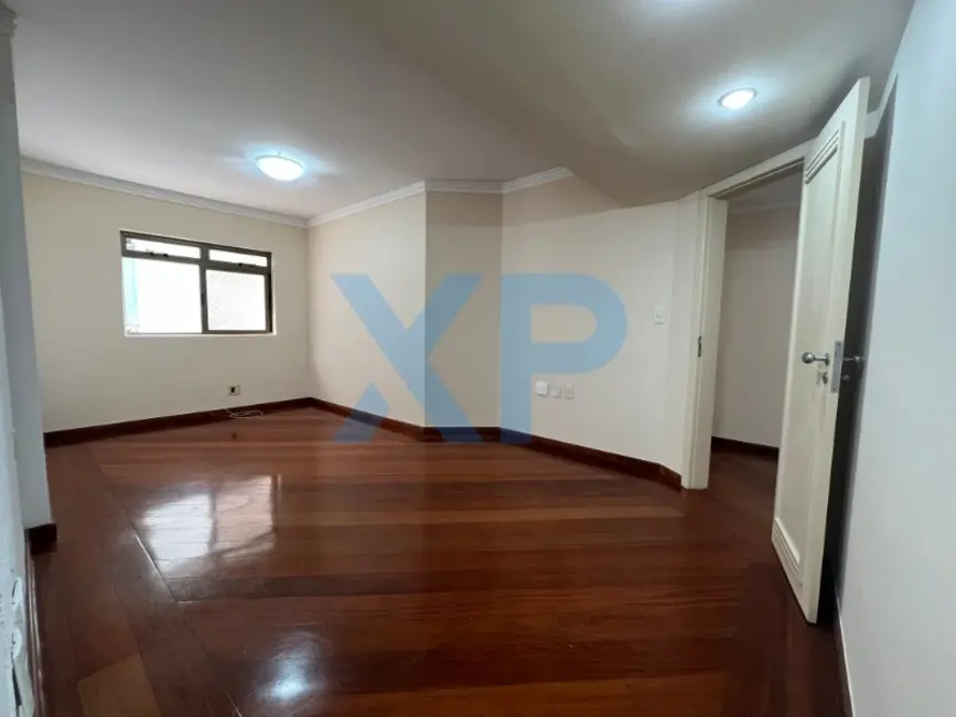 Apartamento com 3 quartos à venda, 140m2 em Centro, Divinopolis - MG - imagem 4 Foto 4 de Apartamento com 3 quartos à venda, 140m2 em Centro, Divinopolis - MG