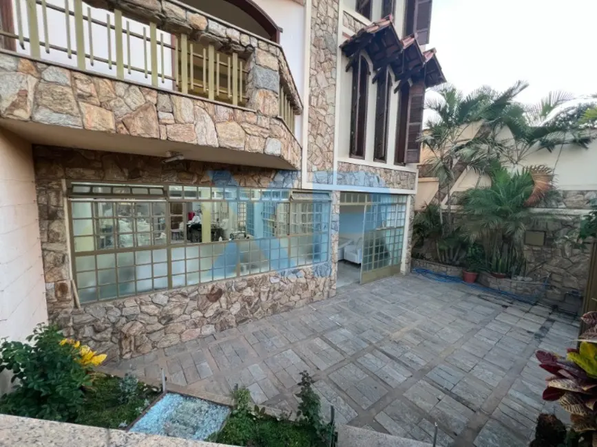 Foto 4 de Casa com 4 quartos à venda, 780m2 em São Sebastião, Divinopolis - MG