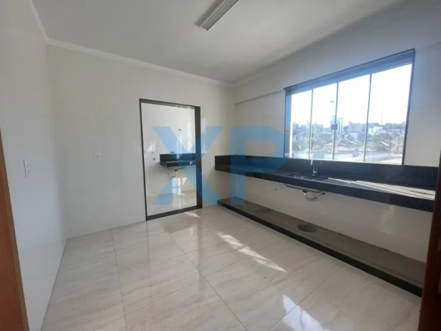 Foto 5 de Apartamento com 4 quartos à venda, 210m2 em Sidil, Divinopolis - MG