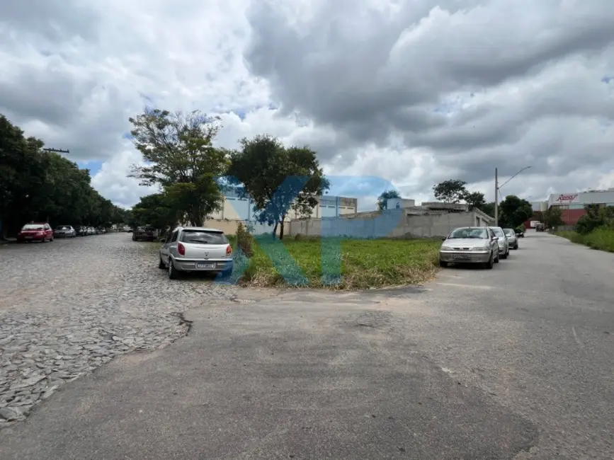 Terreno / Lote à venda, 700m2 em Divinopolis - MG - imagem 3 Foto 3 de Terreno / Lote à venda, 700m2 em Divinopolis - MG