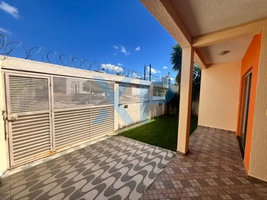 Foto 4 de Casa com 3 quartos à venda, 170m2 em Jardim Alterosa, Divinopolis - MG