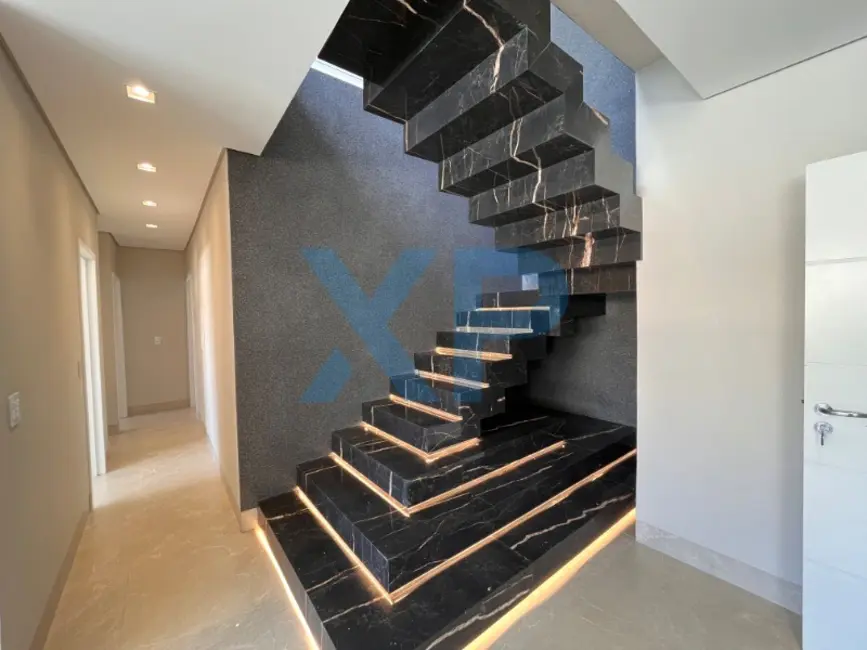 Foto 1 de Apartamento com 3 quartos à venda, 140m2 em Centro, Divinopolis - MG