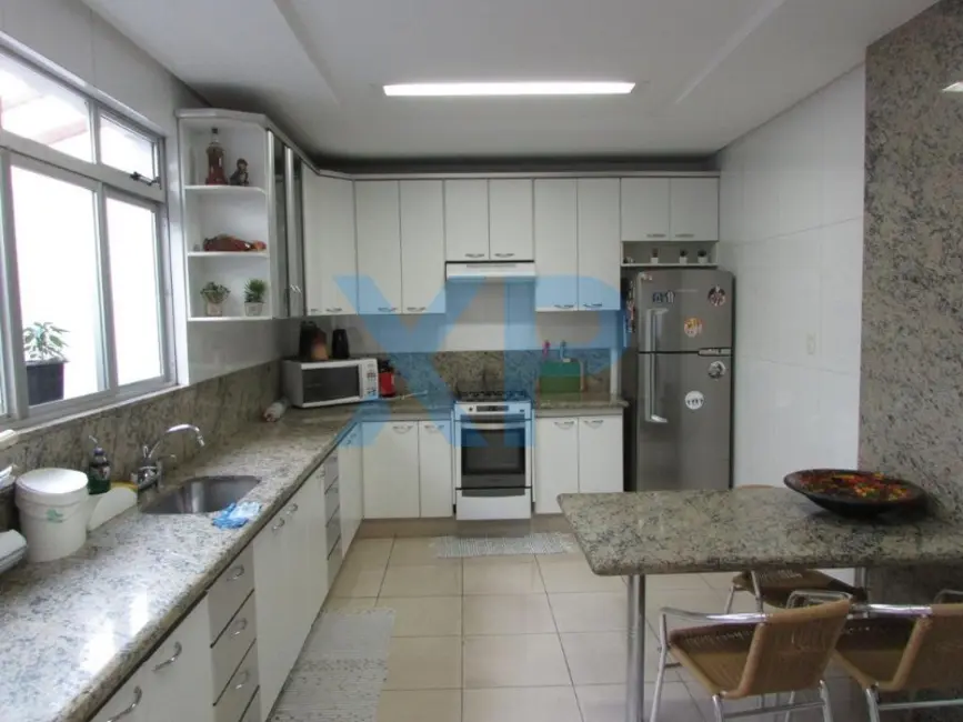 Casa com 4 quartos à venda, 580m2 em São Sebastião, Divinopolis - MG - imagem 5 Foto 5 de Casa com 4 quartos à venda, 580m2 em São Sebastião, Divinopolis - MG