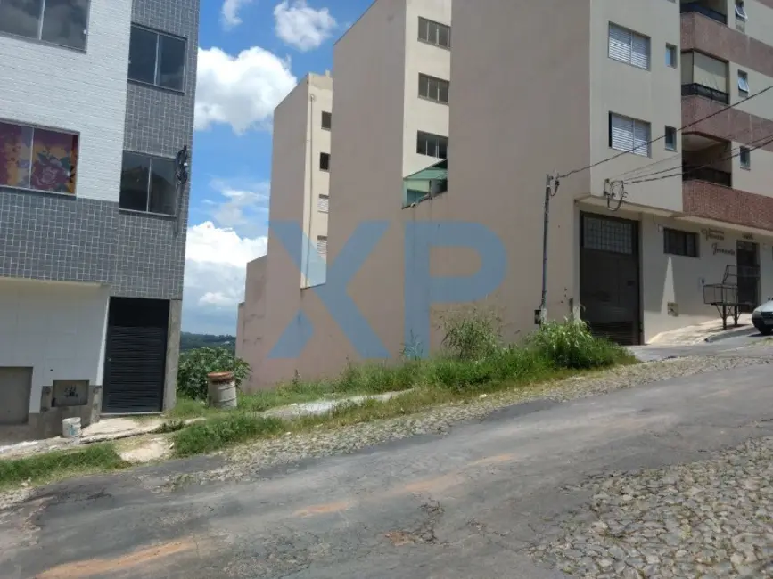 Foto 1 de Terreno / Lote à venda, 489m2 em São José, Divinopolis - MG