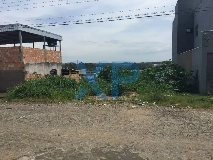 Foto 1 de Terreno / Lote à venda, 360m2 em Icaraí, Divinopolis - MG