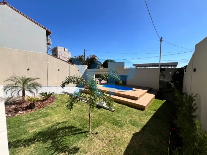 Foto 6 de Casa com 4 quartos à venda e para alugar, 240m2 em Belvedere, Divinopolis - MG