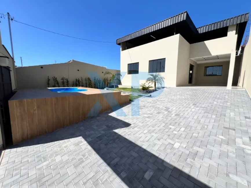 Foto 2 de Casa com 4 quartos à venda e para alugar, 240m2 em Belvedere, Divinopolis - MG