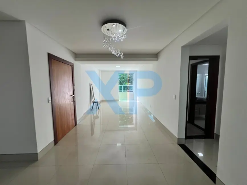 Foto 1 de Apartamento com 3 quartos à venda, 150m2 em Nossa Senhora das Graças, Divinopolis - MG