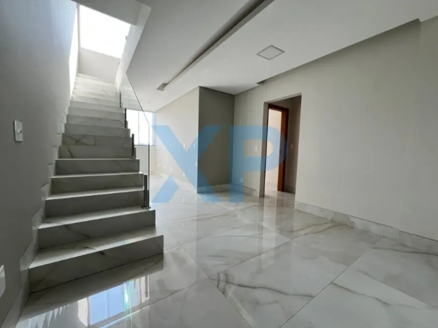 Foto 2 de Apartamento com 3 quartos à venda, 260m2 em Manoel Valinhas, Divinopolis - MG