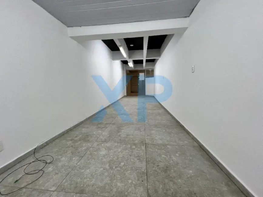 Loja à venda, 37m2 em Centro, Divinopolis - MG - imagem 3 Foto 3 de Loja à venda, 37m2 em Centro, Divinopolis - MG