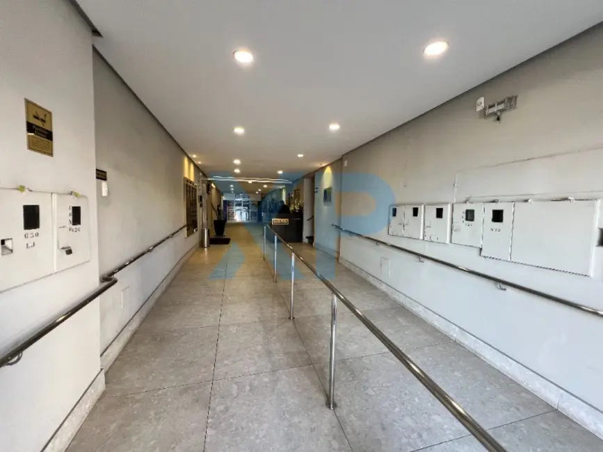 Loja à venda, 37m2 em Centro, Divinopolis - MG - imagem 8 Foto 8 de Loja à venda, 37m2 em Centro, Divinopolis - MG