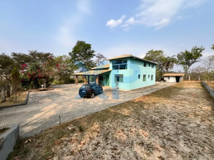 Fazenda / Haras com 5 quartos à venda, 300m2 em Área Rural de Divinópolis, Divinopolis - MG - imagem 3 Foto 3 de Fazenda / Haras com 5 quartos à venda, 300m2 em Área Rural de Divinópolis, Divinopolis - MG