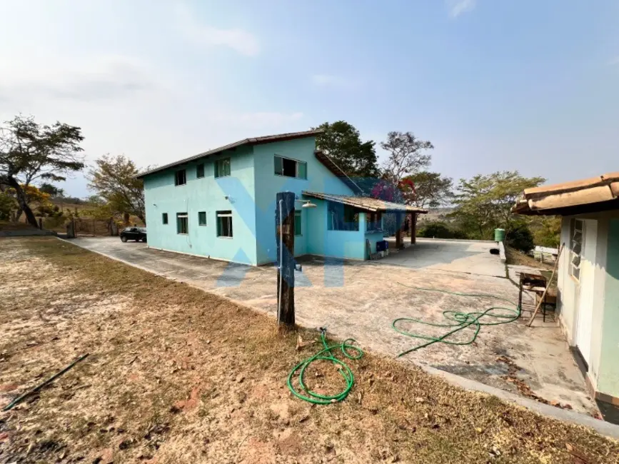 Fazenda / Haras com 5 quartos à venda, 300m2 em Área Rural de Divinópolis, Divinopolis - MG - imagem 4 Foto 4 de Fazenda / Haras com 5 quartos à venda, 300m2 em Área Rural de Divinópolis, Divinopolis - MG