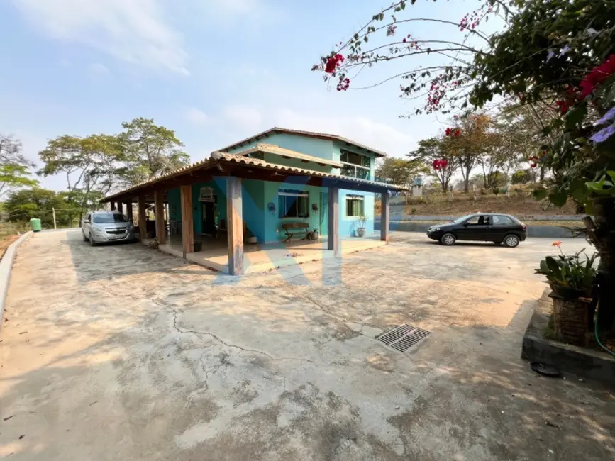 Fazenda / Haras com 5 quartos à venda, 300m2 em Área Rural de Divinópolis, Divinopolis - MG - imagem 6 Foto 6 de Fazenda / Haras com 5 quartos à venda, 300m2 em Área Rural de Divinópolis, Divinopolis - MG