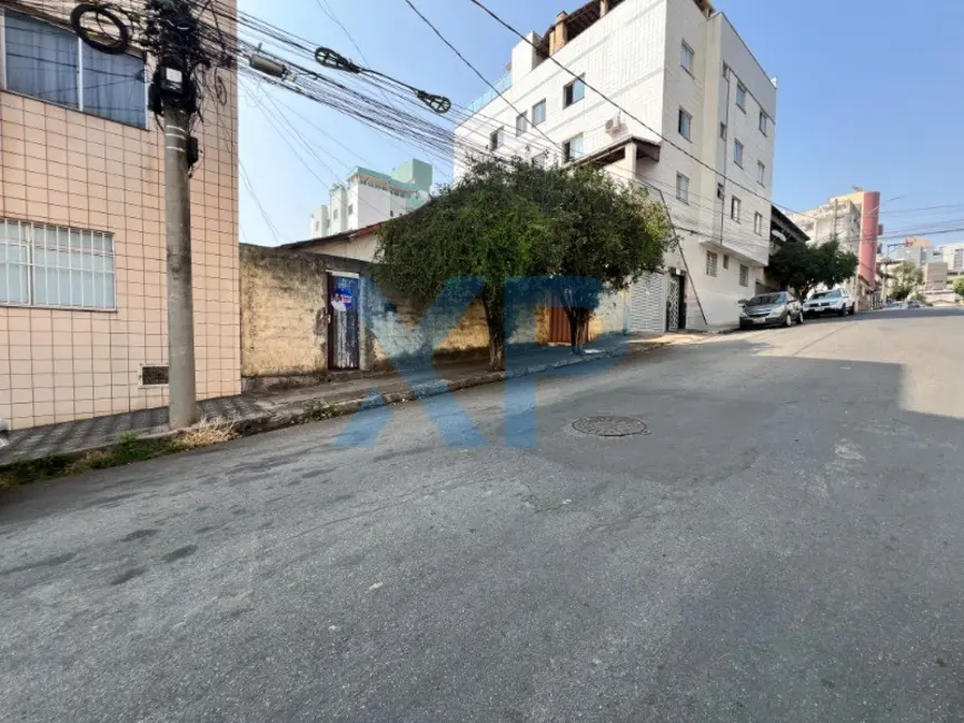 Sala Comercial com 3 quartos à venda, 120m2 em Centro, Divinopolis - MG - imagem 3 Foto 3 de Sala Comercial com 3 quartos à venda, 120m2 em Centro, Divinopolis - MG