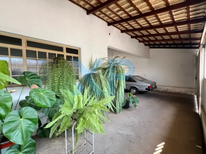 Foto 4 de Casa com 3 quartos à venda, 388m2 em Santa Tereza, Divinopolis - MG