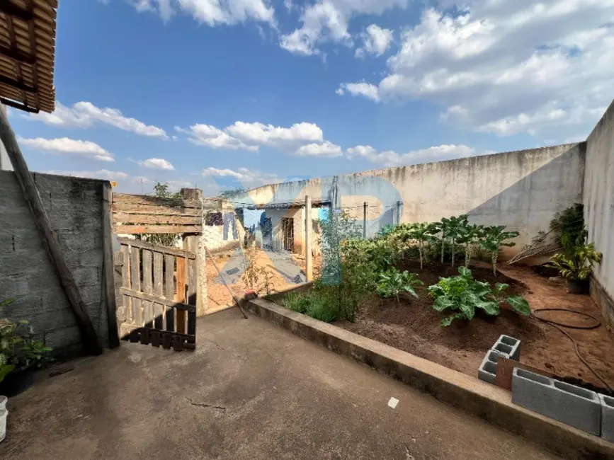 Foto 9 de Casa com 3 quartos à venda, 388m2 em Santa Tereza, Divinopolis - MG