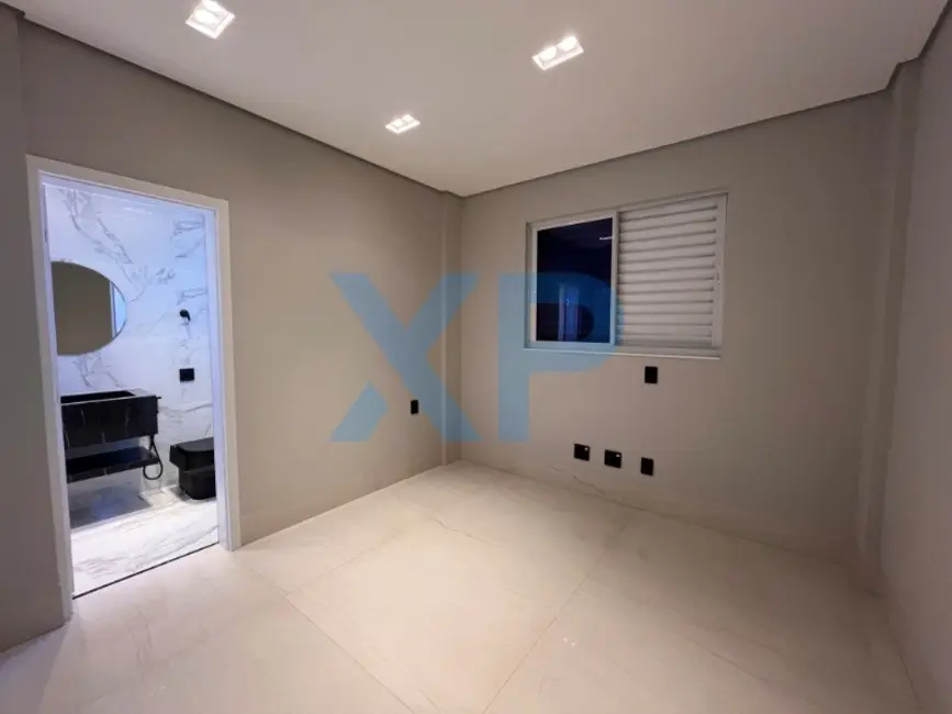 Foto 9 de Apartamento com 3 quartos à venda, 270m2 em Centro, Divinopolis - MG