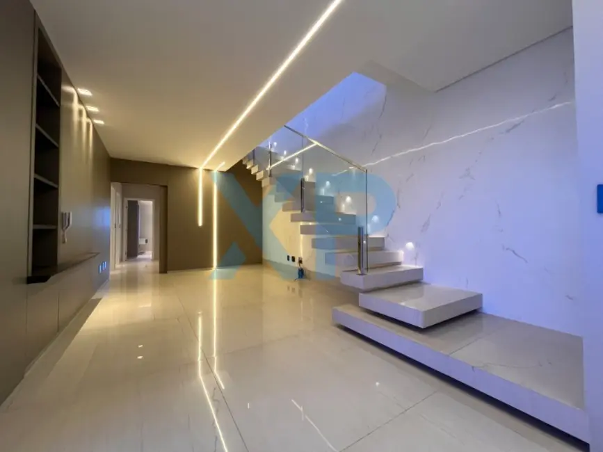 Foto 2 de Apartamento com 3 quartos à venda, 270m2 em Centro, Divinopolis - MG