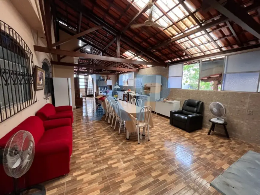 Foto 8 de Casa com 4 quartos à venda, 195m2 em Halin Souki, Divinopolis - MG