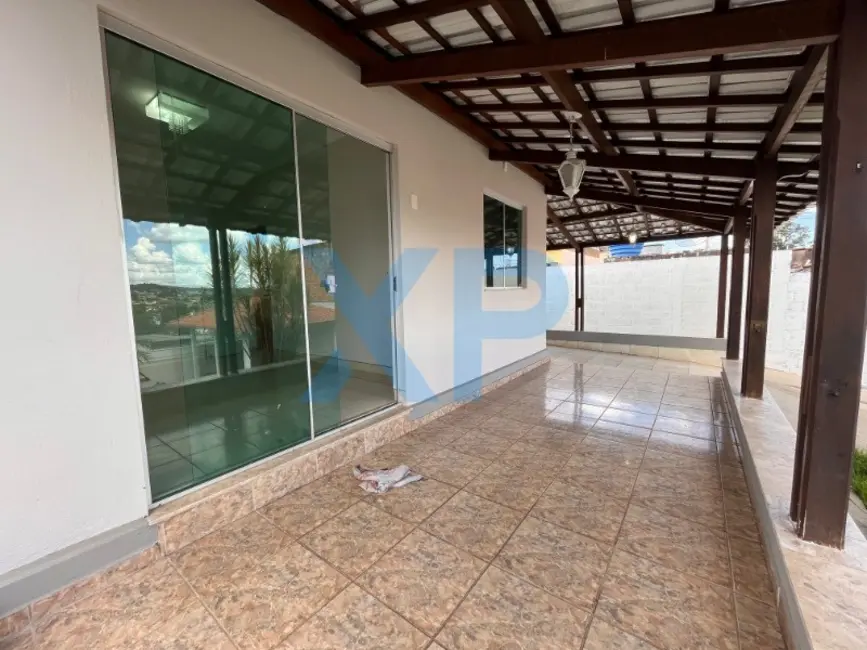 Foto 7 de Casa com 3 quartos à venda, 120m2 em Interlagos, Divinopolis - MG