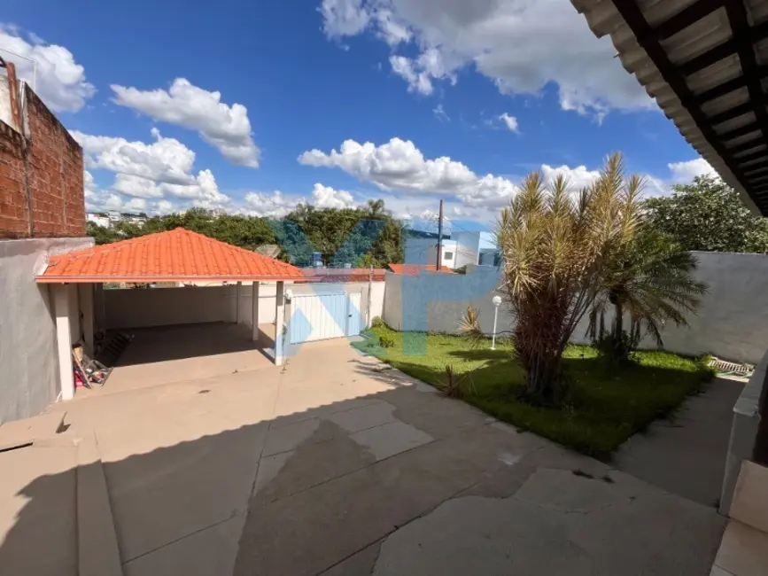 Foto 6 de Casa com 3 quartos à venda, 120m2 em Interlagos, Divinopolis - MG