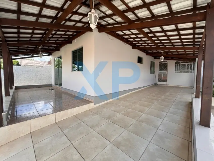Foto 1 de Casa com 3 quartos à venda, 120m2 em Interlagos, Divinopolis - MG