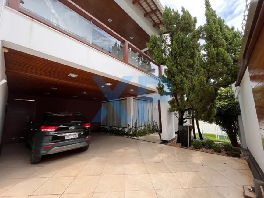 Casa com 4 quartos à venda, 540m2 em Levindo Paula Pereira, Divinopolis - MG - imagem 4 Foto 4 de Casa com 4 quartos à venda, 540m2 em Levindo Paula Pereira, Divinopolis - MG