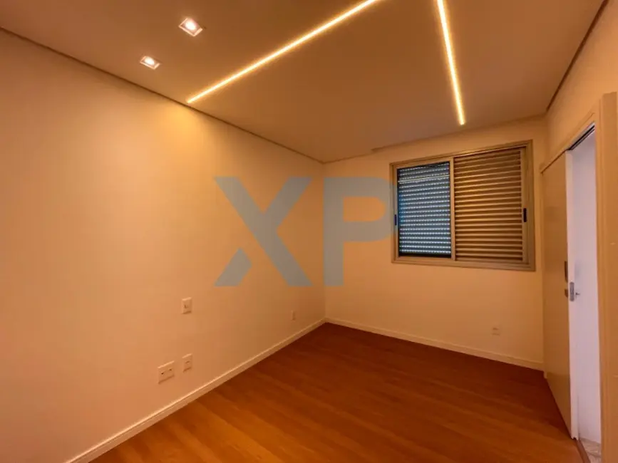 Apartamento com 3 quartos à venda, 118m2 em Centro, Divinopolis - MG - imagem 8 Foto 8 de Apartamento com 3 quartos à venda, 118m2 em Centro, Divinopolis - MG