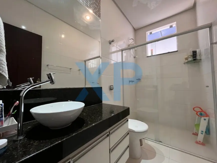 Foto 6 de Casa com 3 quartos à venda, 180m2 em São Roque, Divinopolis - MG